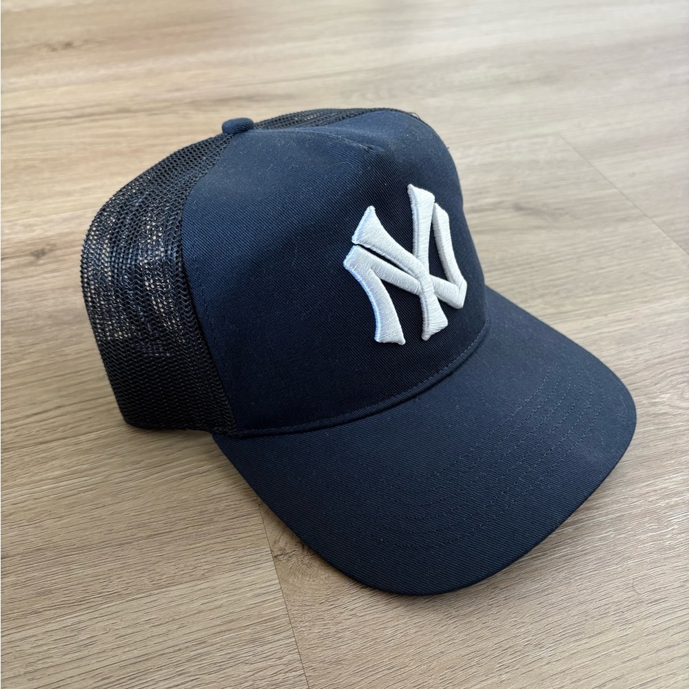 New York Yankees Trucker SnapBack
